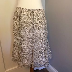 Liz Claiborne cream/tan skirt. Sz 4.